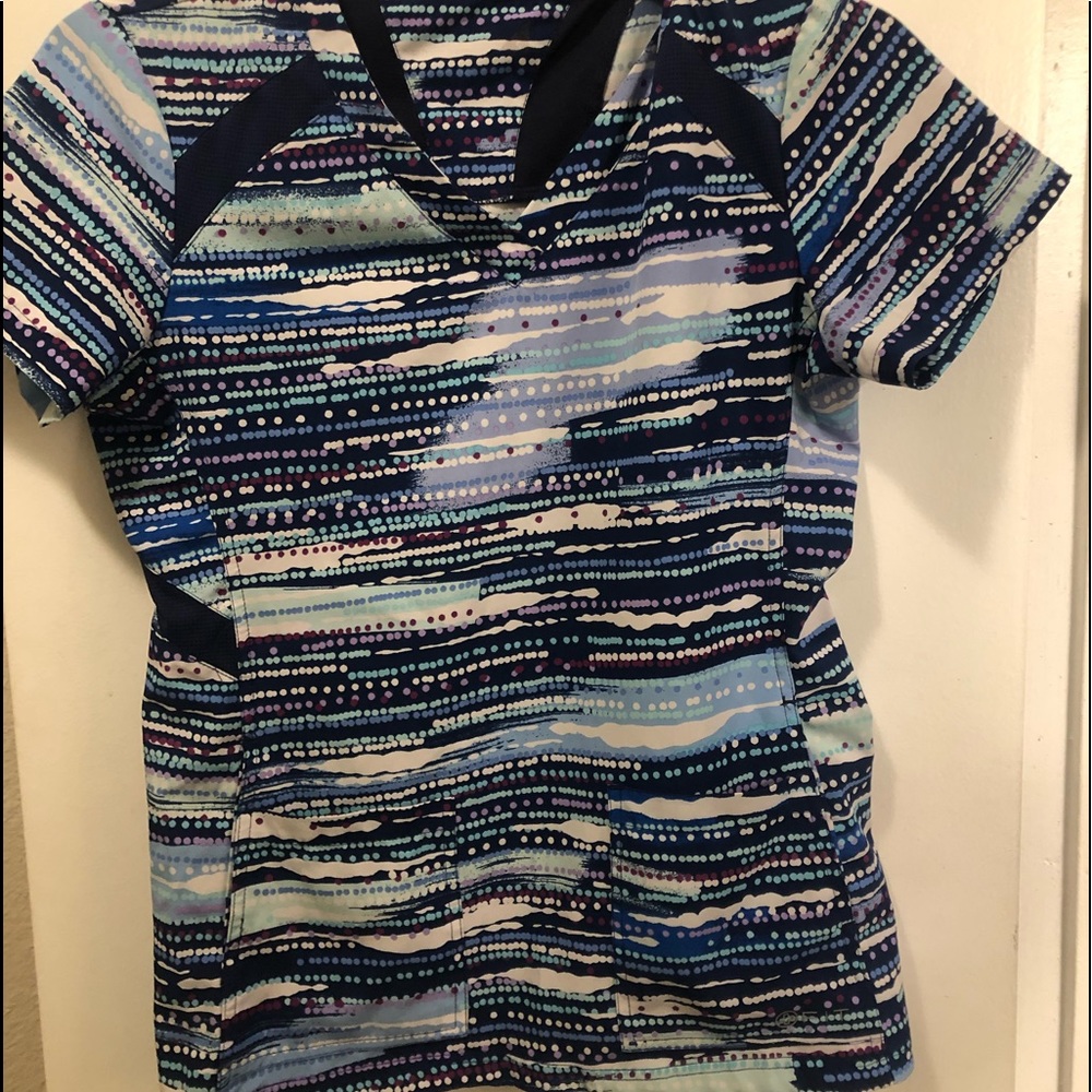Nursing scrub top